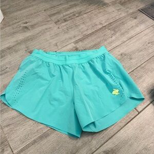 Women's Aqua Rabbit Running Shorts size medium